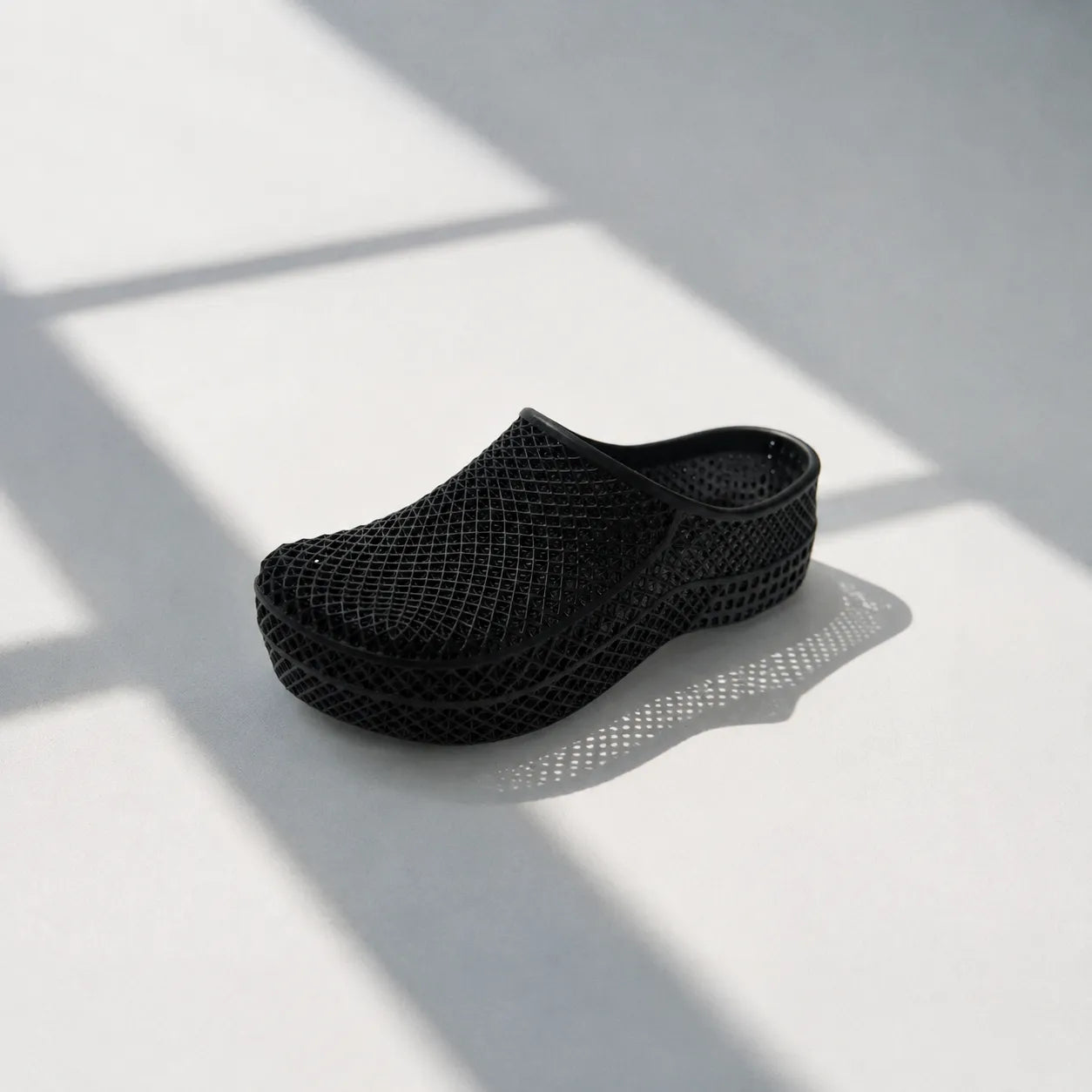 TRANSIT 01 3D printed mule — open lattice upper and platform sole